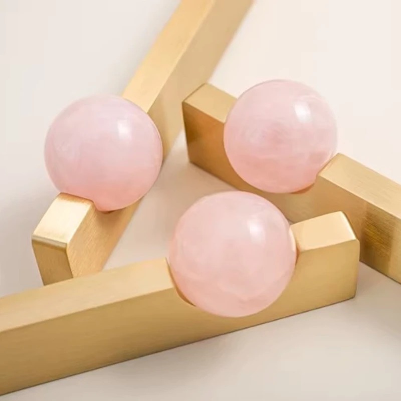 Weiße Kristallkugel + Messing- – Furniture Hardware Drop Pulls Bewertung und Preis