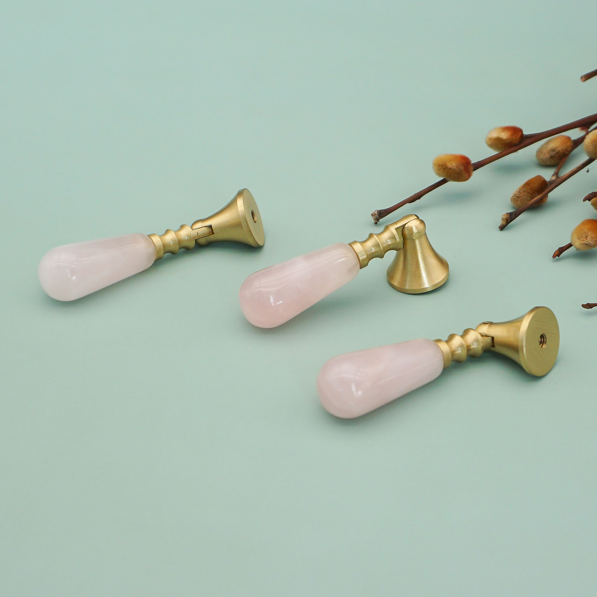 Rosa Kristall + Messing Türknö – Furniture Hardware Drop Pulls Bewertung und Preis